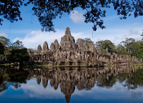 Cambodia Explorer: Angkor Complex, Tonle Sap Lake & Phnom Penh in 5 Days