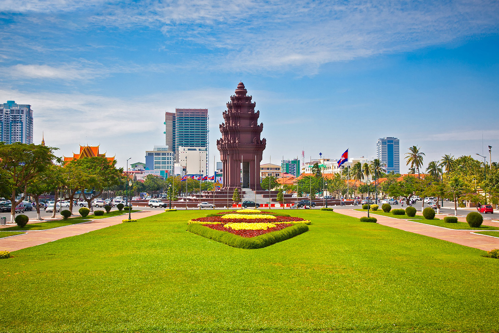 Phnom Penh, Angkor Wat & Tonle Sap: Exploring Cambodia's Cultural in 5 Days