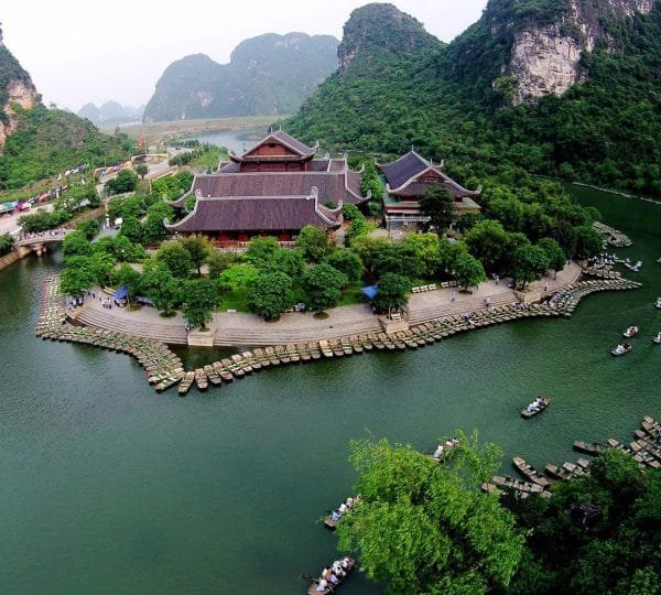 Explore the Beauty of Hoa Lu, Tam Coc and Trang An Full Day Tour