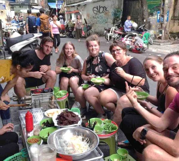 5 Vietnamese food tours that captivate foreign palates